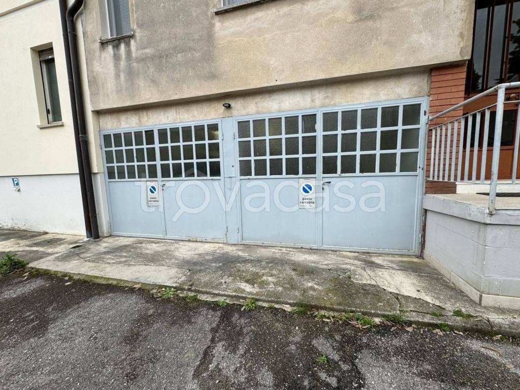 Garage in vendita a Gorizia via duca d'aosta