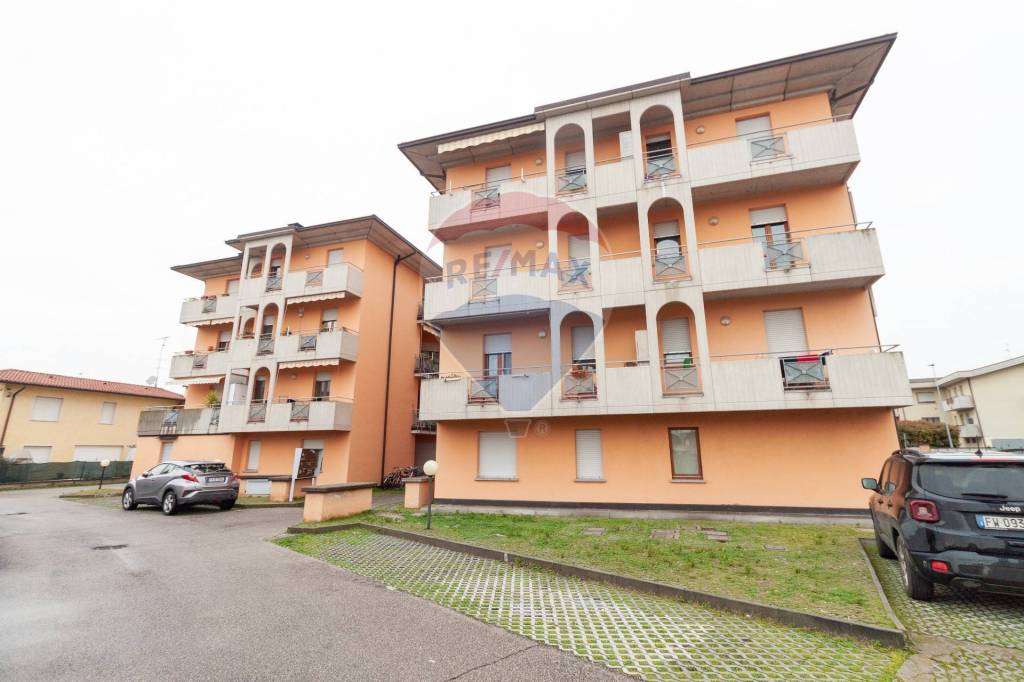 Appartamento in vendita a Castel Goffredo via Monviso, 21