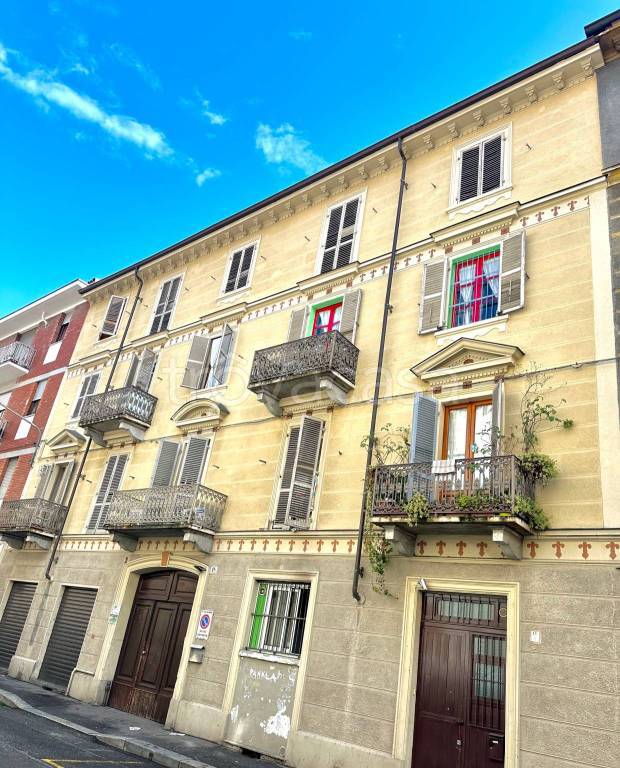 Appartamento in vendita a Torino via Lombardore, 18