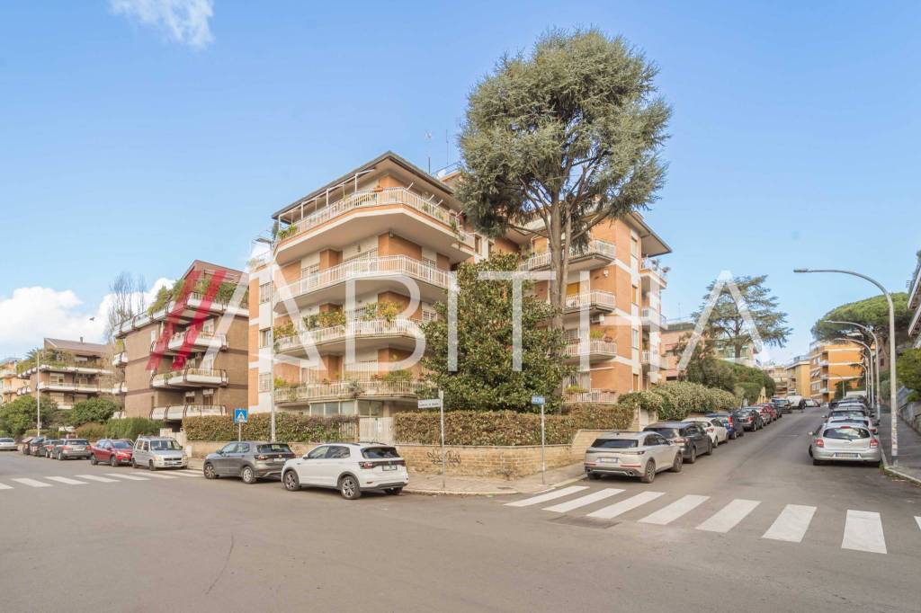 Appartamento in vendita a Roma via Dino Frescobaldi