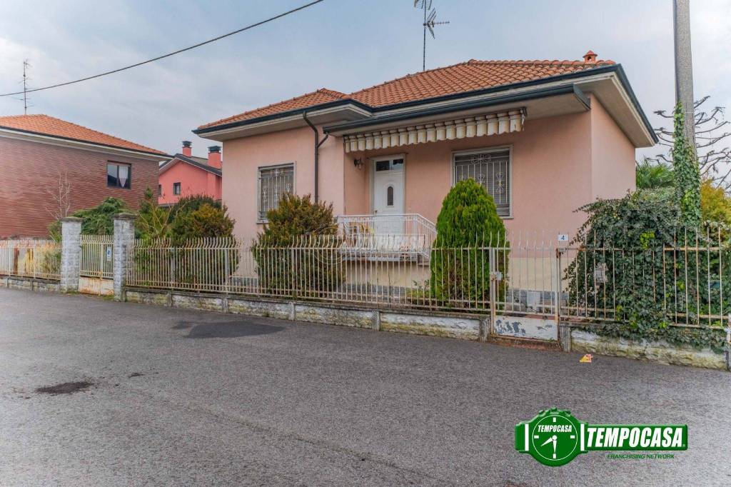Villa in vendita ad Arluno via Giacomo Leopardi 4