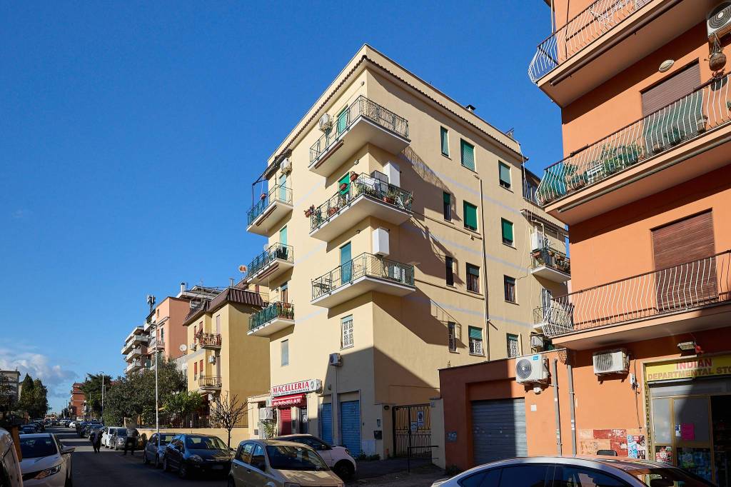 Appartamento in vendita a Roma via dei Fiori, 34