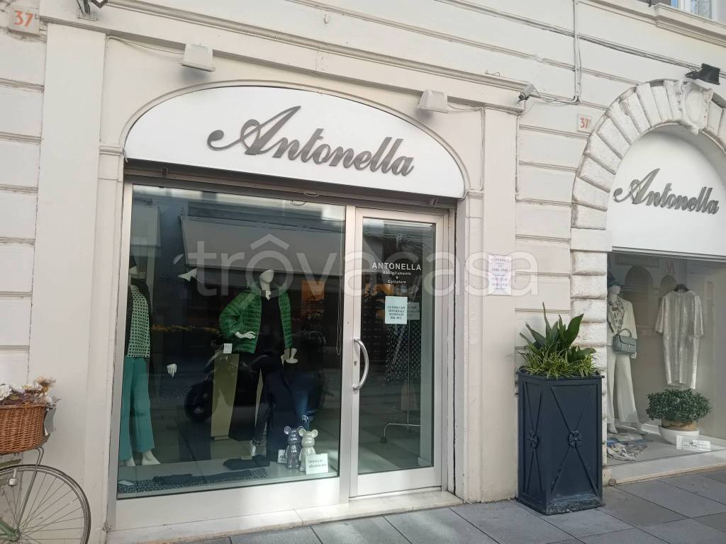 Negozio in vendita a Brescia corso Giuseppe Garibaldi, 37D