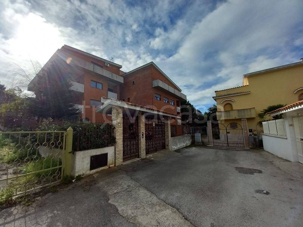 Appartamento in vendita a Vico del Gargano via Francesco Maratea