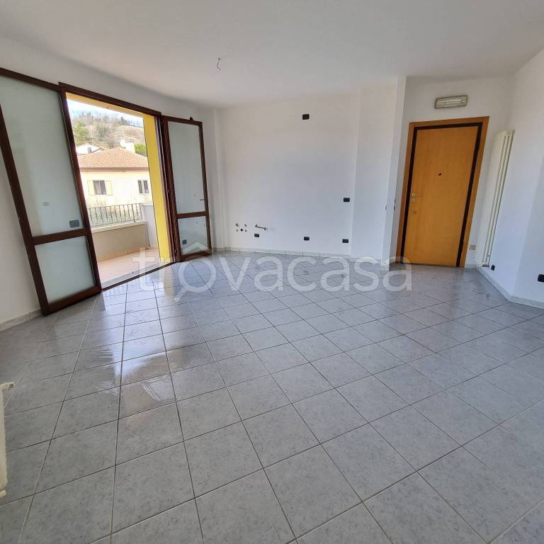 Appartamento in vendita a Montescudo-Monte Colombo via Colomba, 21