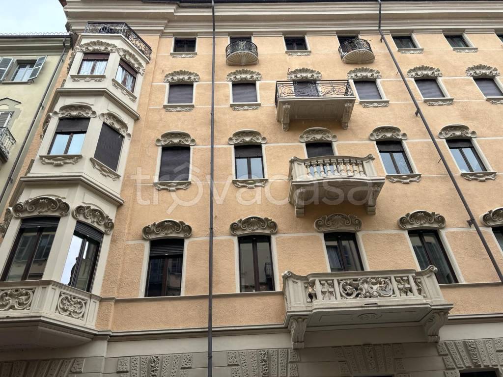 Appartamento in vendita a Torino via Maria Vittoria