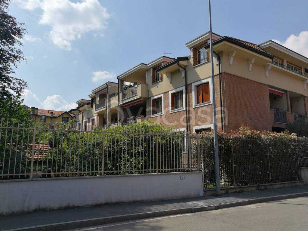 Attico in vendita a Novate Milanese via Balossa, 47