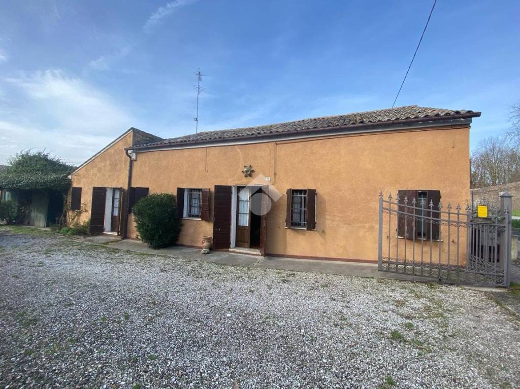 Casa Indipendente in vendita a Bagnoli di Sopra via V. Emanuele ii, 58