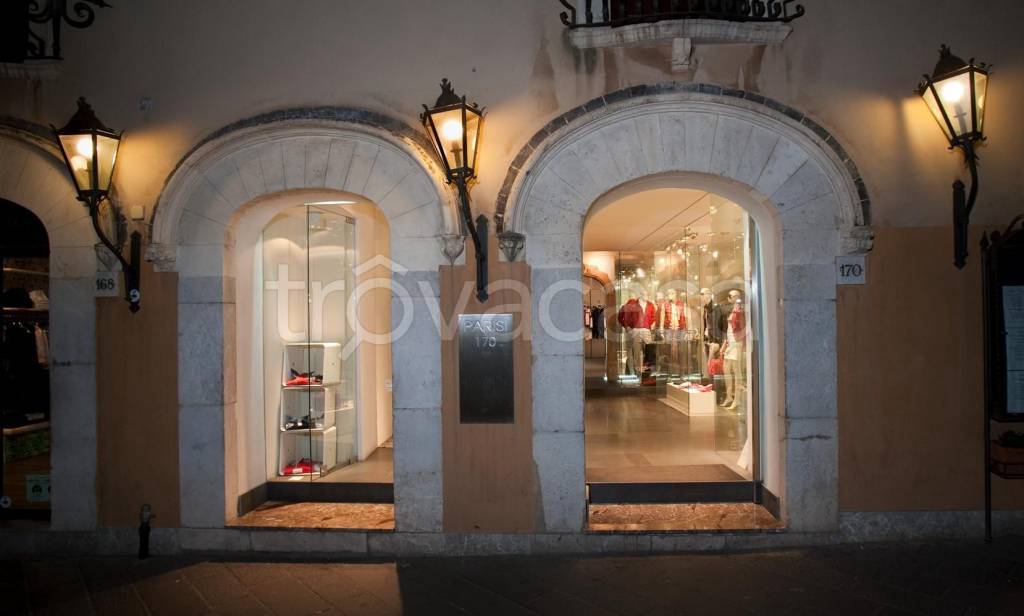 Negozio in vendita a Castel San Pietro Terme via Camillo Benso di Cavour