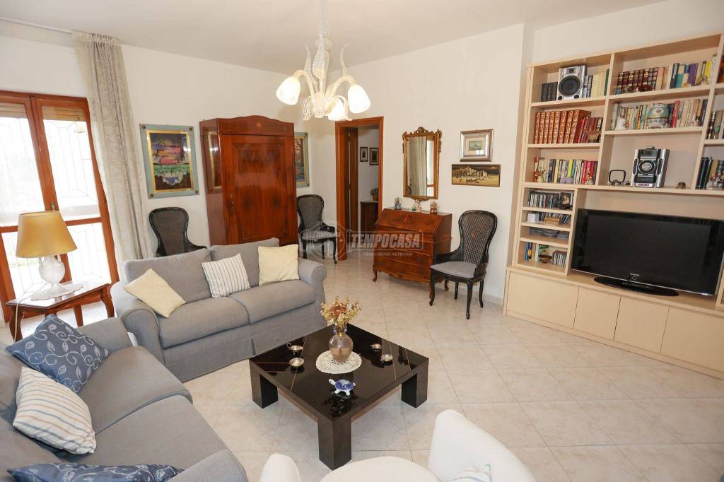 Appartamento in vendita a Bari via fanelli 228/m
