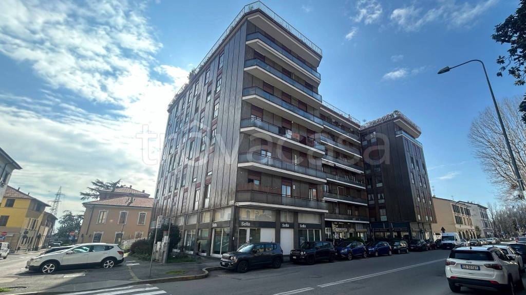 Appartamento in vendita a Monza via Gerolamo Borgazzi, 13