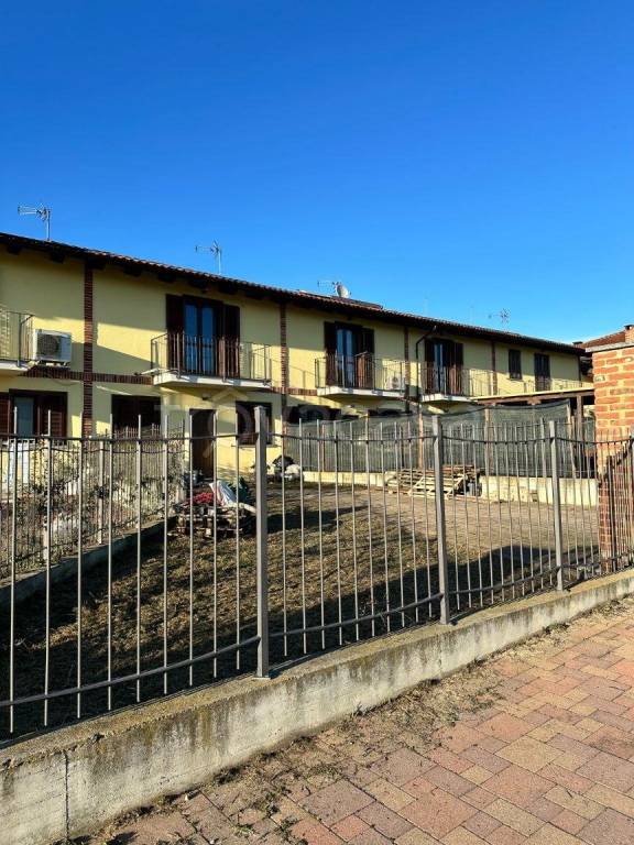 Villa a Schiera in vendita a Villanova d'Asti borgo Terrazze, 238