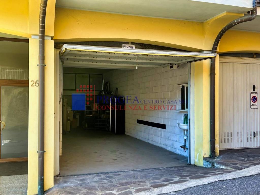 Garage in vendita a Sedrina via Vittorio Veneto, 25