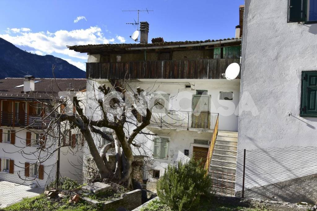 Casa Indipendente in vendita a Folgaria frazione Mezzomonte di Sotto, 18
