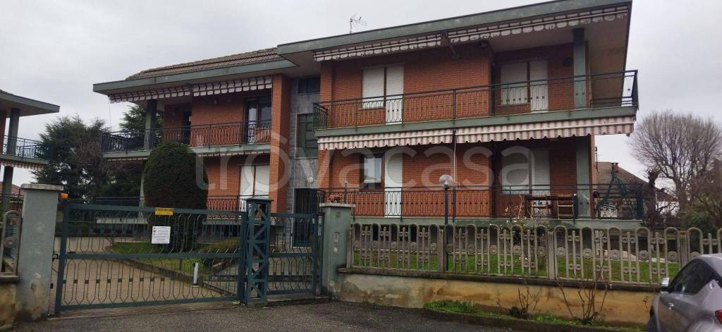 Appartamento in in vendita da privato a Pianezza via Ugo Foscolo, 3