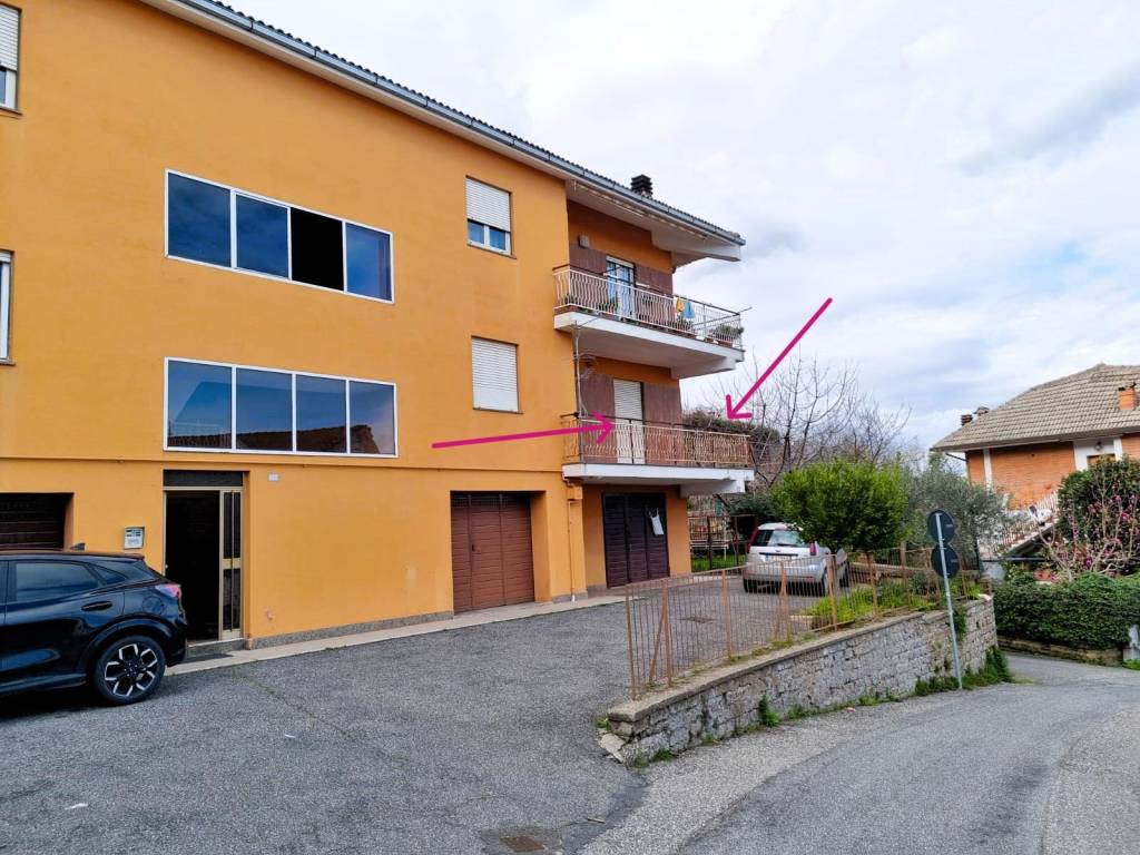 Appartamento in vendita a Caprarola viale 25 Aprile