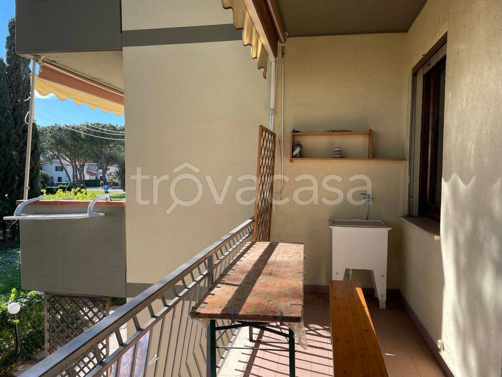 Appartamento in affitto a Follonica via Isola di Asinara, 3