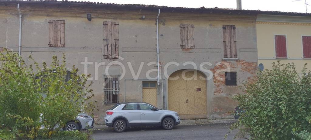 Casa Indipendente in vendita a Rivarolo Mantovano via Don Luigi Merisio