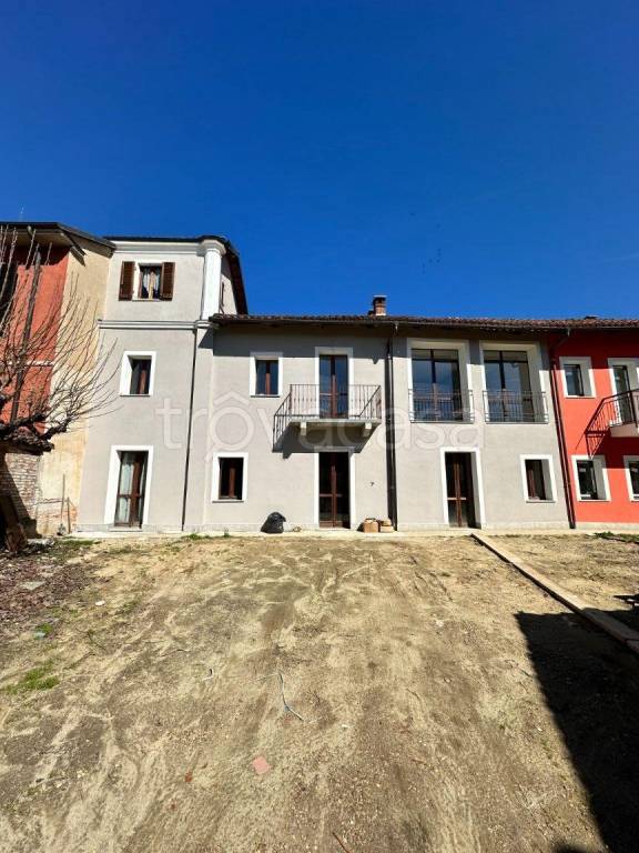 Villa Bifamiliare in vendita a Buttigliera d'Asti via Camillo Benso di Cavour, 21