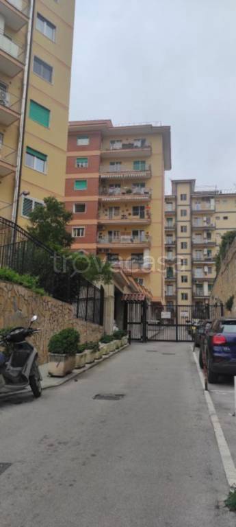 Appartamento in in vendita da privato a Napoli via San Giacomo dei Capri, 125