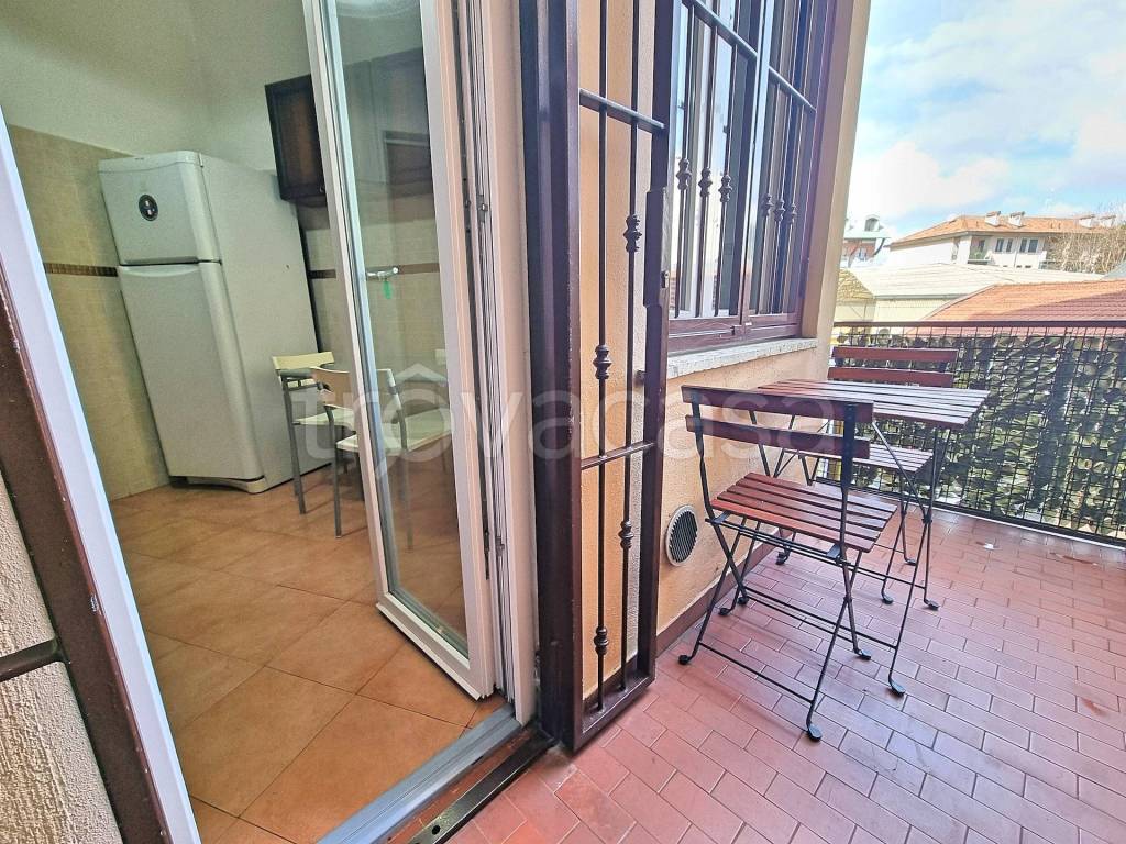 Appartamento in affitto a Milano viale Certosa, 246