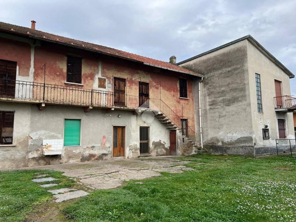 Casa Indipendente in vendita a Corbetta via Antonio Fogazzaro, 104