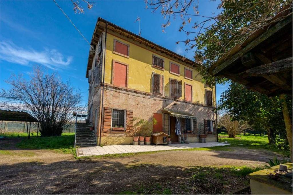 Casa Indipendente in vendita a Bomporto via i maggio