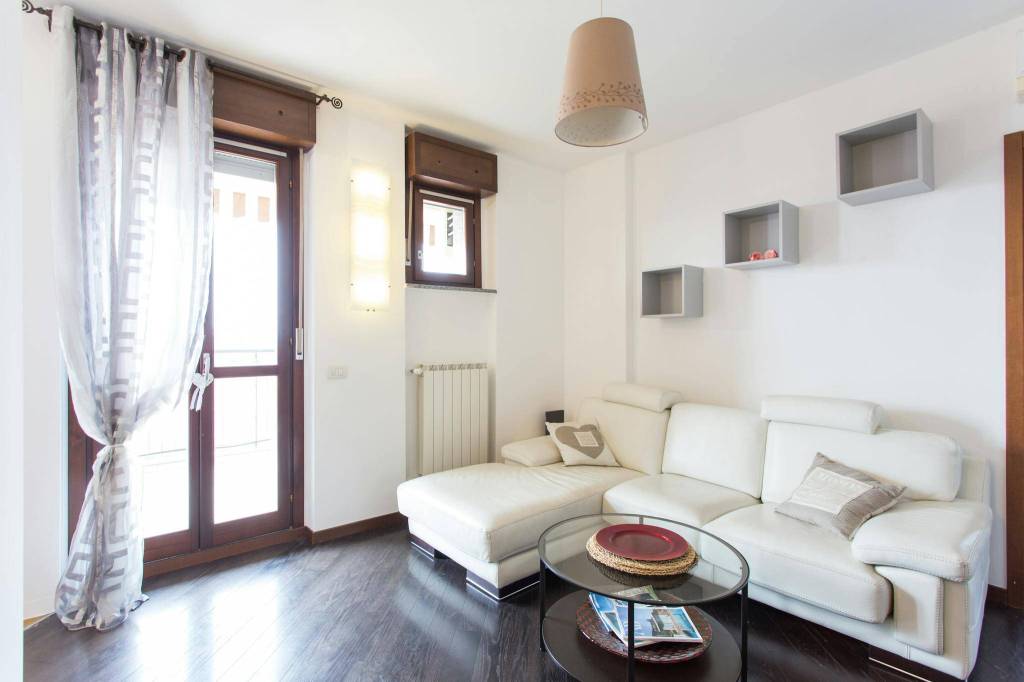 Appartamento in affitto a Milano via Casoretto