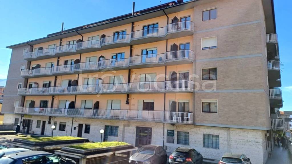 Appartamento in vendita a L'Aquila via Monte Matese, 5, 67100