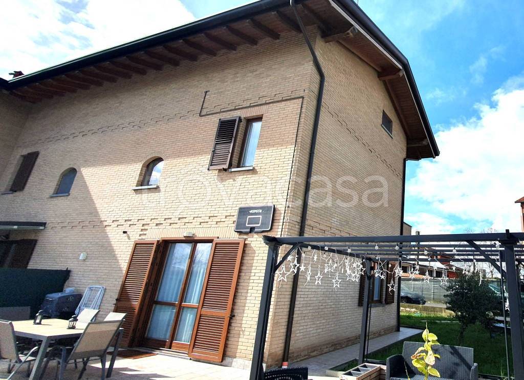 Villa in vendita a Bregnano via Roma, 20