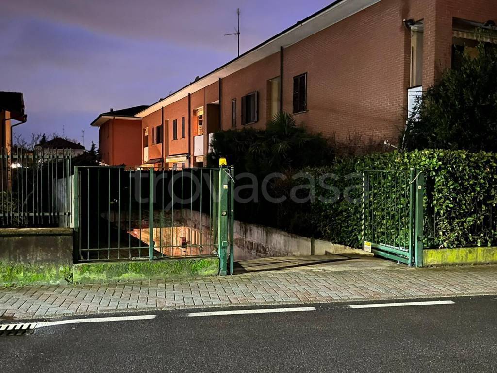 Garage in vendita a Cesano Maderno via Sicilia, 33