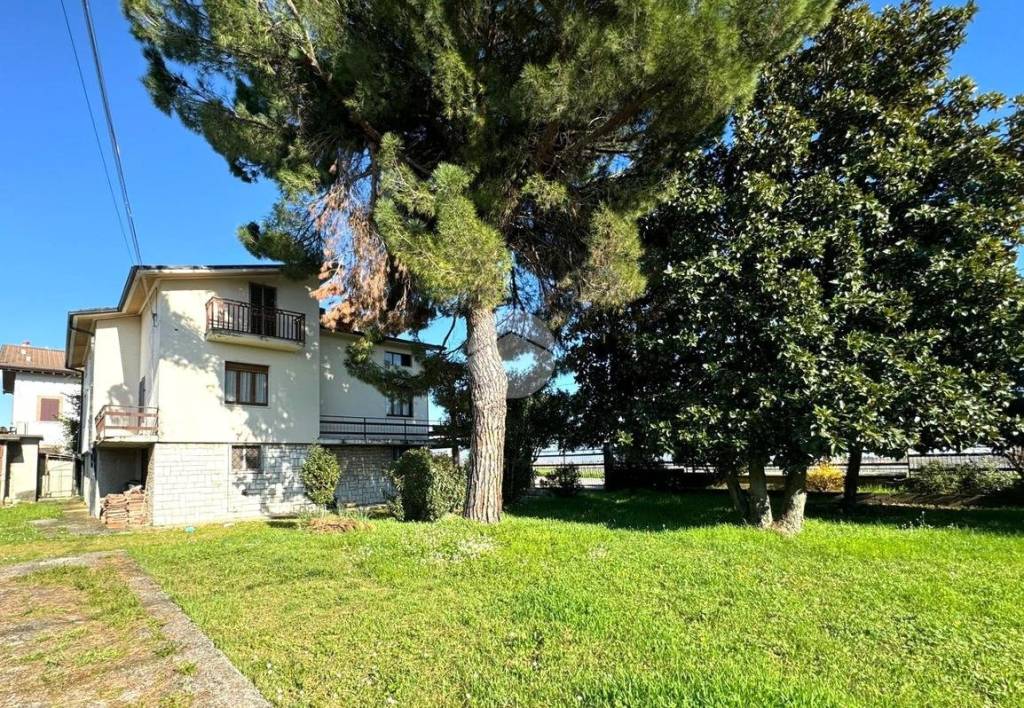 Casa Indipendente in vendita a Cazzago San Martino via dei Mille, 107
