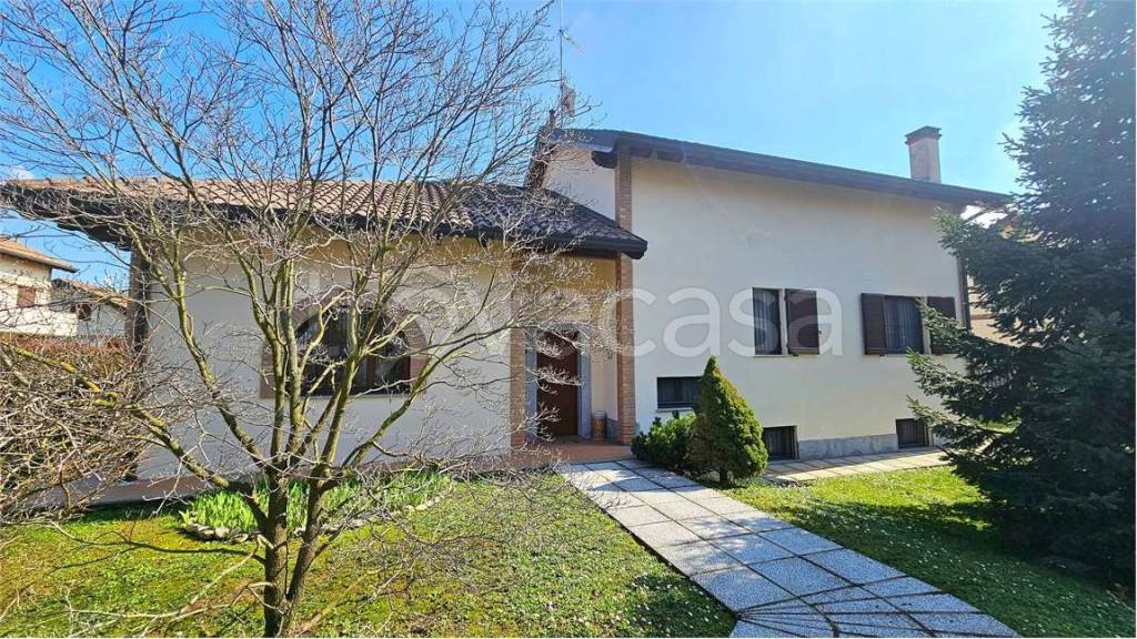Villa in vendita a Magenta