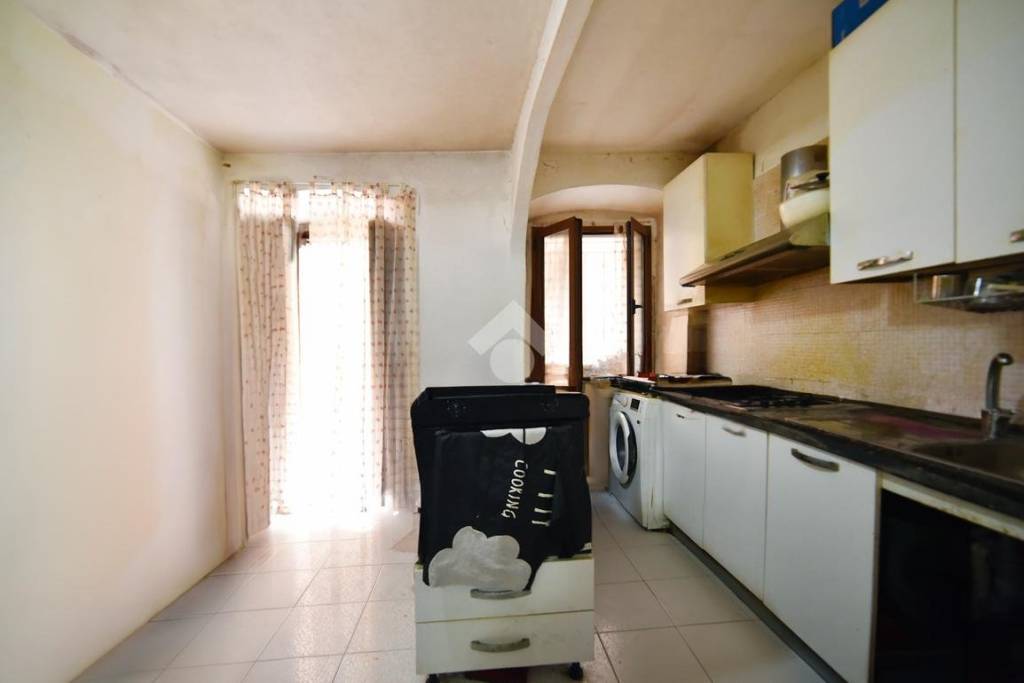 Appartamento in vendita a Cagliari via Sant'Efisio, 21