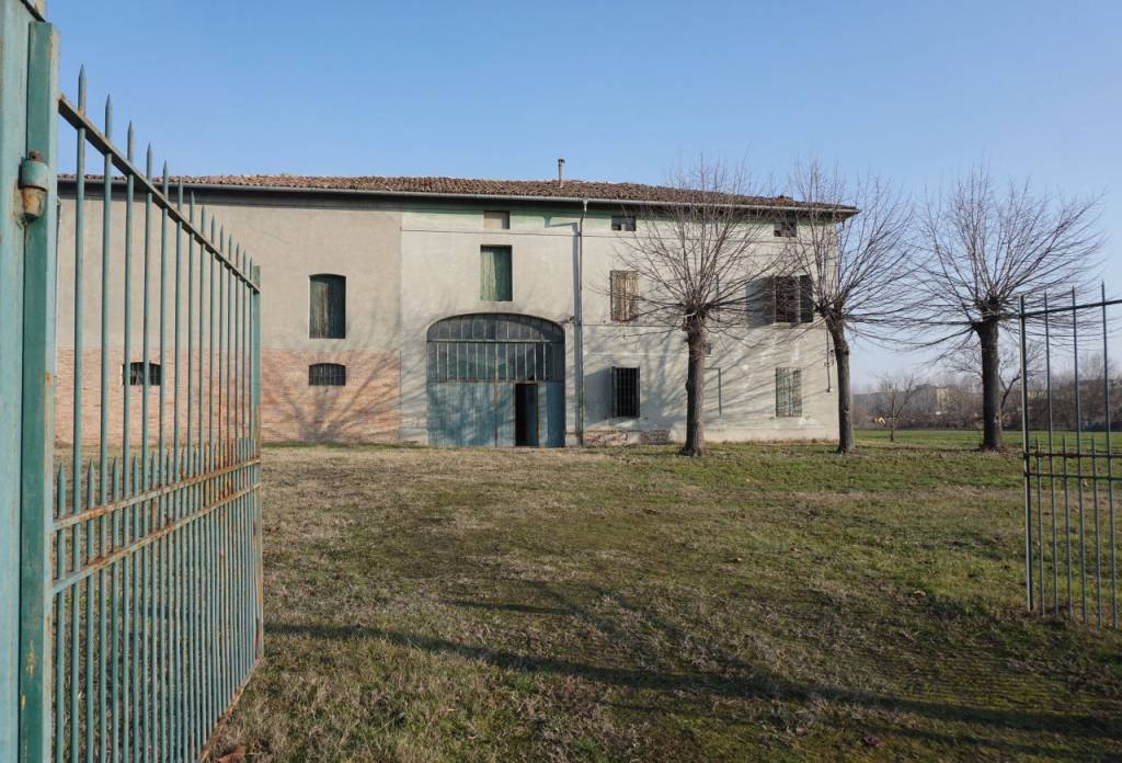 Casale in vendita a Parma strada veronica