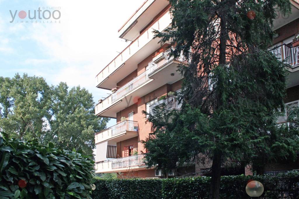 Appartamento in affitto a Roma viale Luca Gaurico, 283
