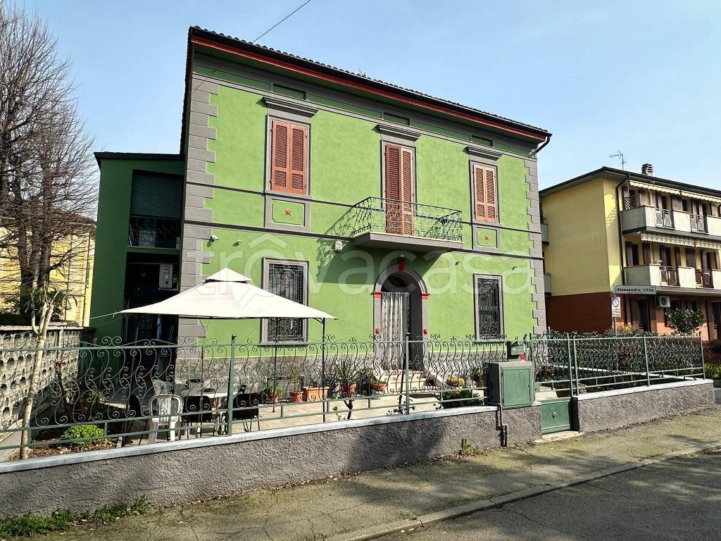 Appartamento in vendita a Cremona via Alessandro Litta, 14