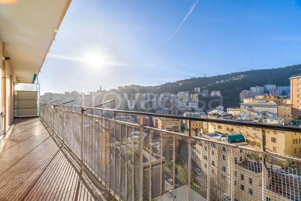 Appartamento in vendita a Genova via dei Platani, 23