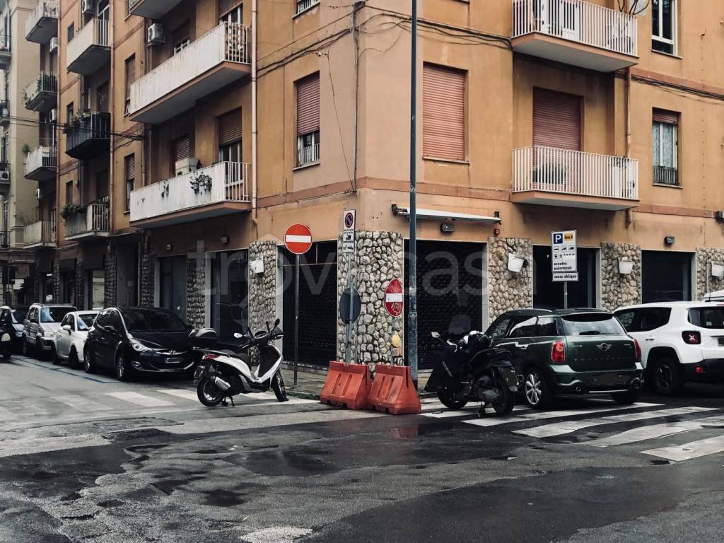 Negozio in affitto a Palermo via Generale Eugenio Di Maria, 77