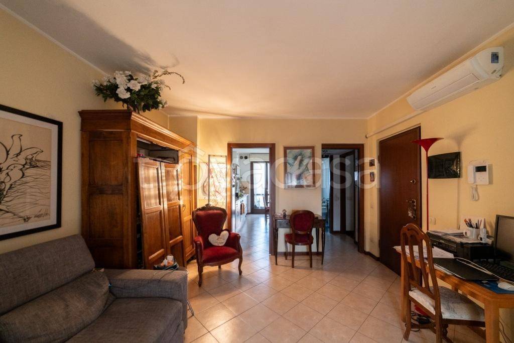 Appartamento in vendita a Settimo Milanese via Sandro Pertini, 42