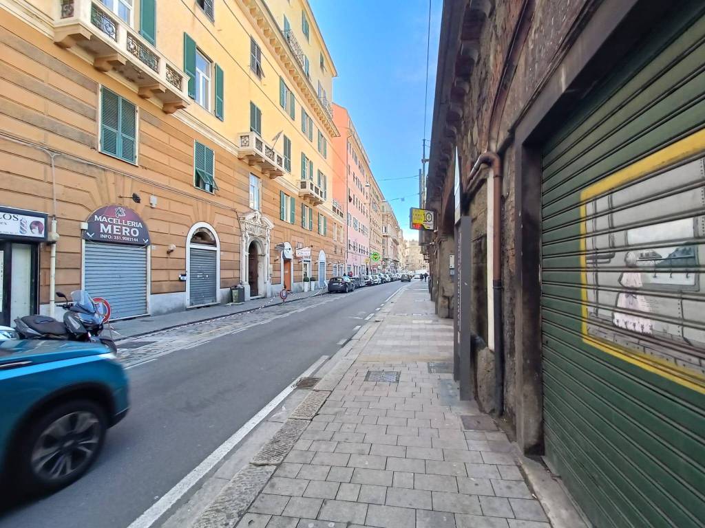 Negozio in vendita a Genova via Giacomo Buranello, 226r