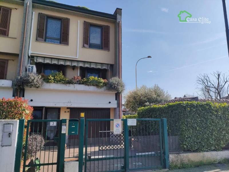 Villa a Schiera in vendita a Carpiano via Liguria, 2