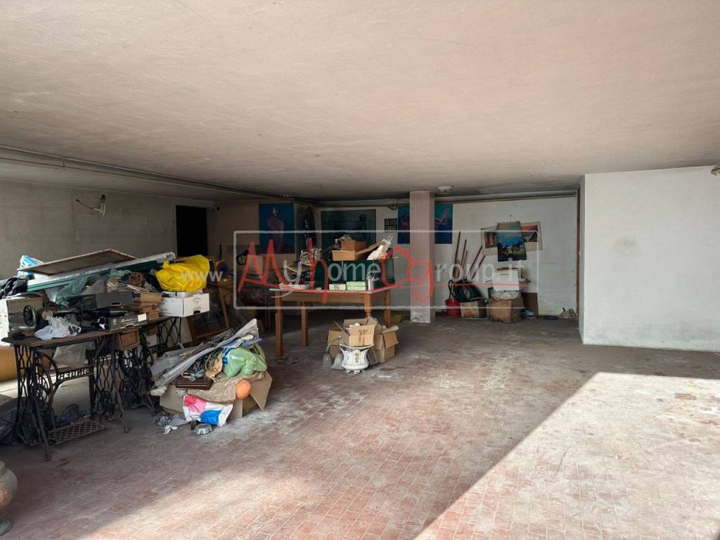 Garage in vendita a Padova via Angelo Secchi