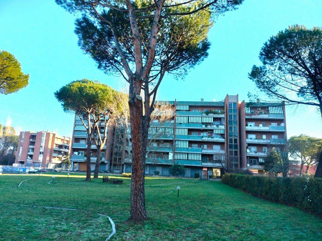 Appartamento in vendita a Roma via Pollenza, 50