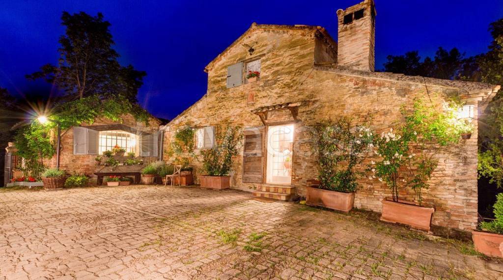 Casale in vendita ad Ancona via Montesicuro, 184A