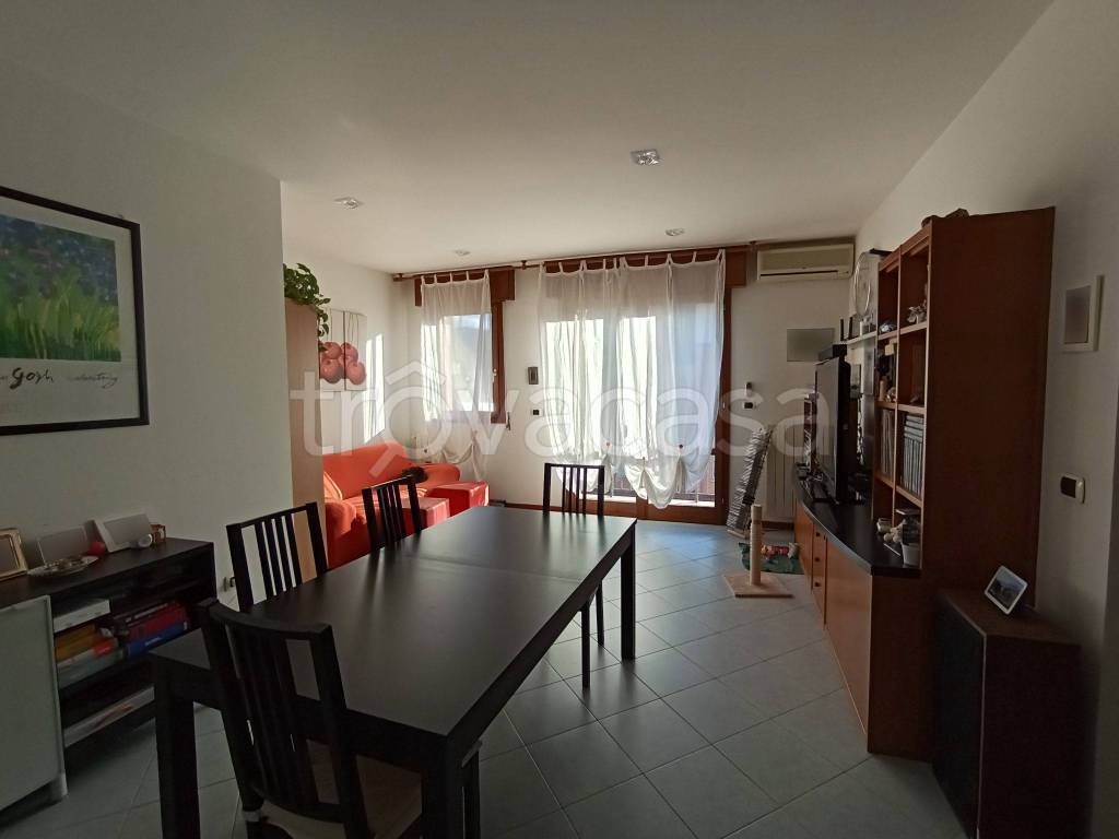 Appartamento in in vendita da privato a Zola Predosa via Risorgimento, 77