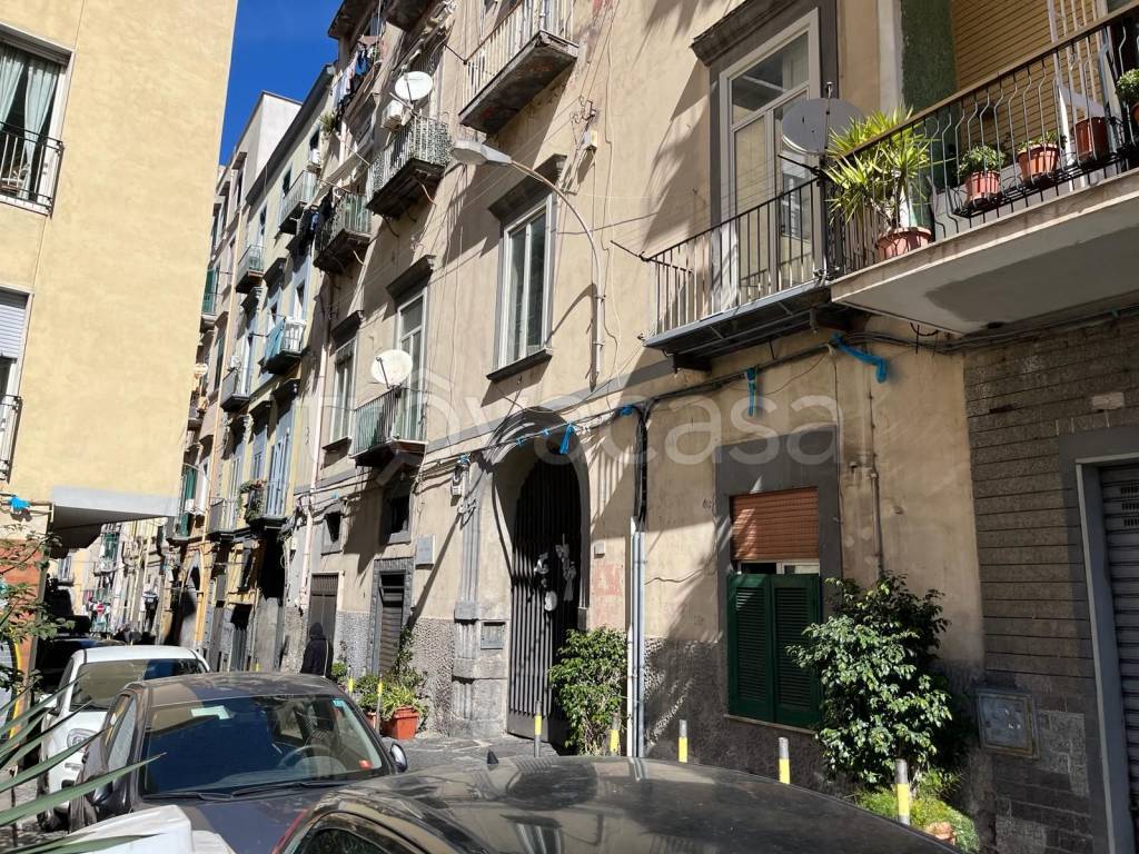 Appartamento in vendita a Napoli piazza Gesù e Maria, 20