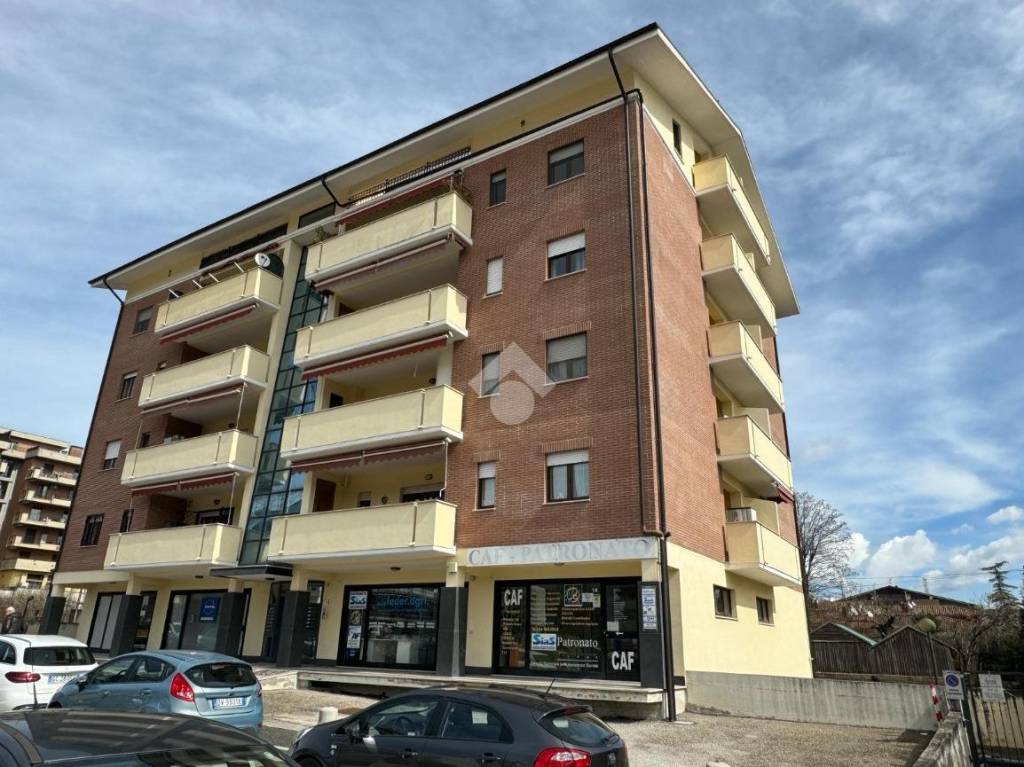 Appartamento in vendita ad Avezzano via Vincenzo Falcone, 18