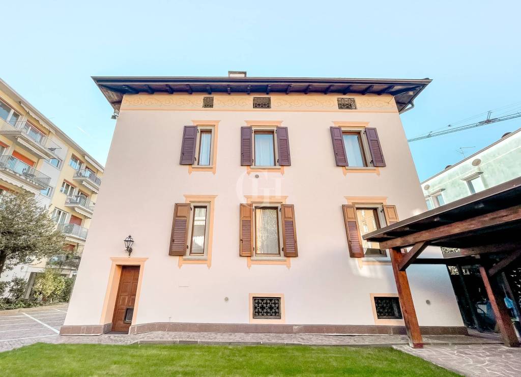 Villa in vendita a Trento via Gocciadoro, 17