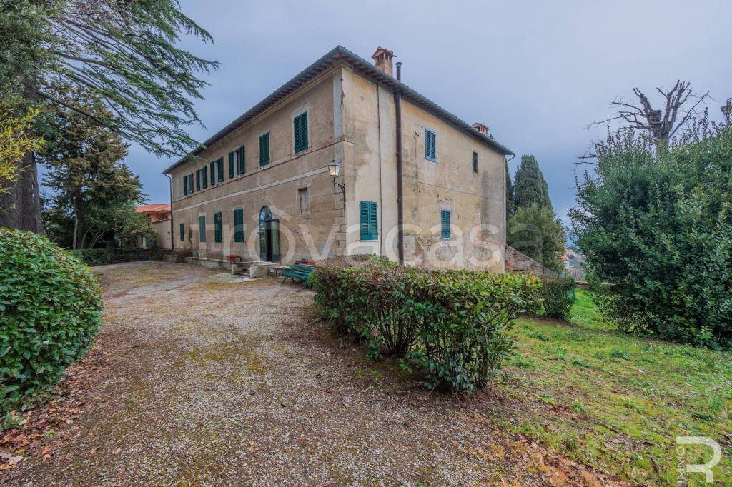 Villa in vendita a Montepulciano via Gabriello Puliti